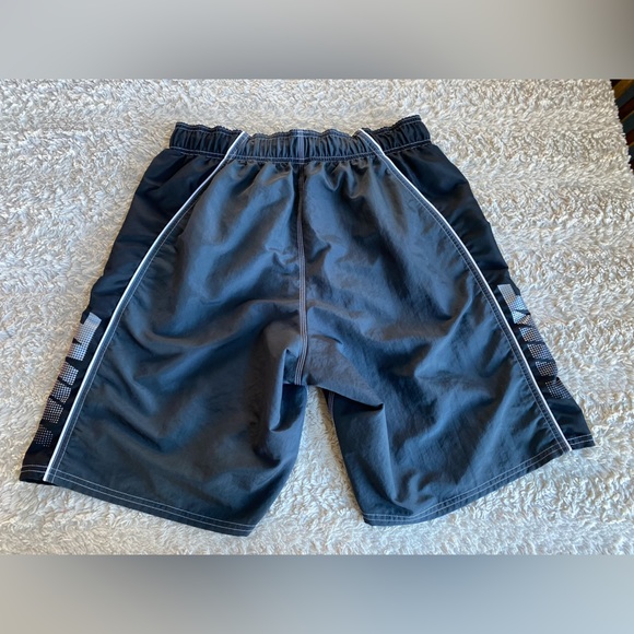 Nike: Athletic Shorts - Picture 7 of 13